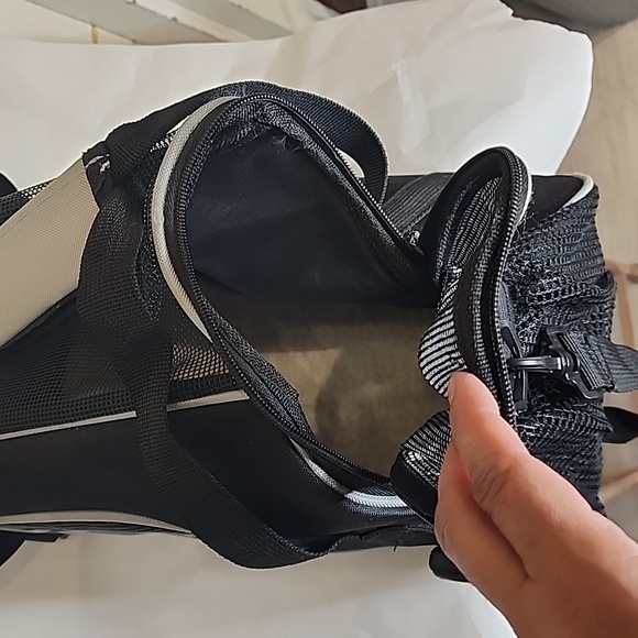 Black and Grey Small Size Pet Carrier - Picture 3 of 5